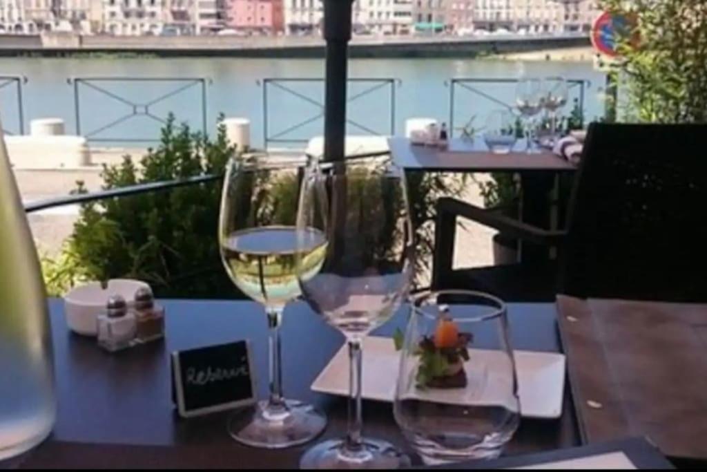 Detente Centre Historique De Macon Avec Spa Et Cine Εξωτερικό φωτογραφία